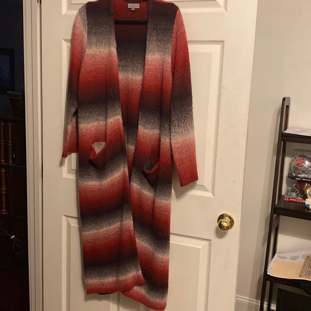 Red and black ombré Sweater coat